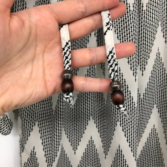 Rewind Creme chevron print peasant blouse with  neon pink pops of color XS - Picture 8 of 15